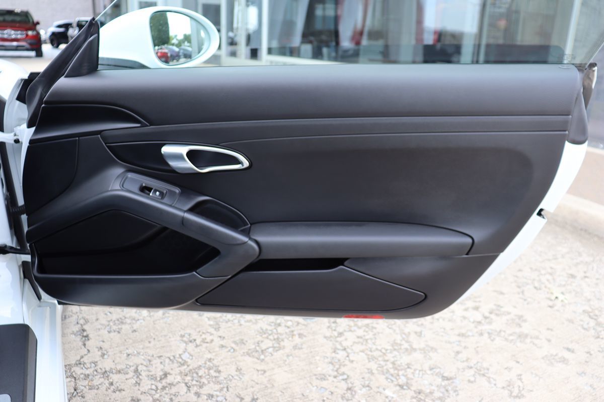 2019 Porsche Cayman Base photo 31