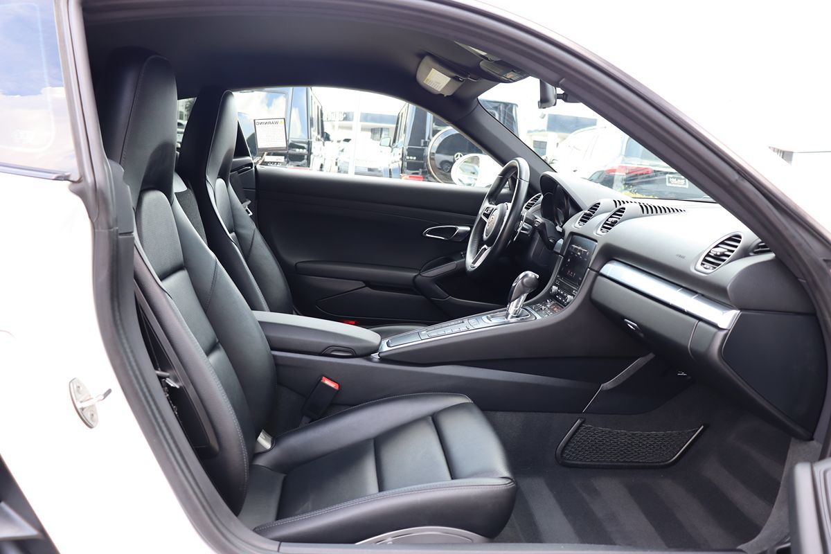2019 Porsche Cayman Base photo 26
