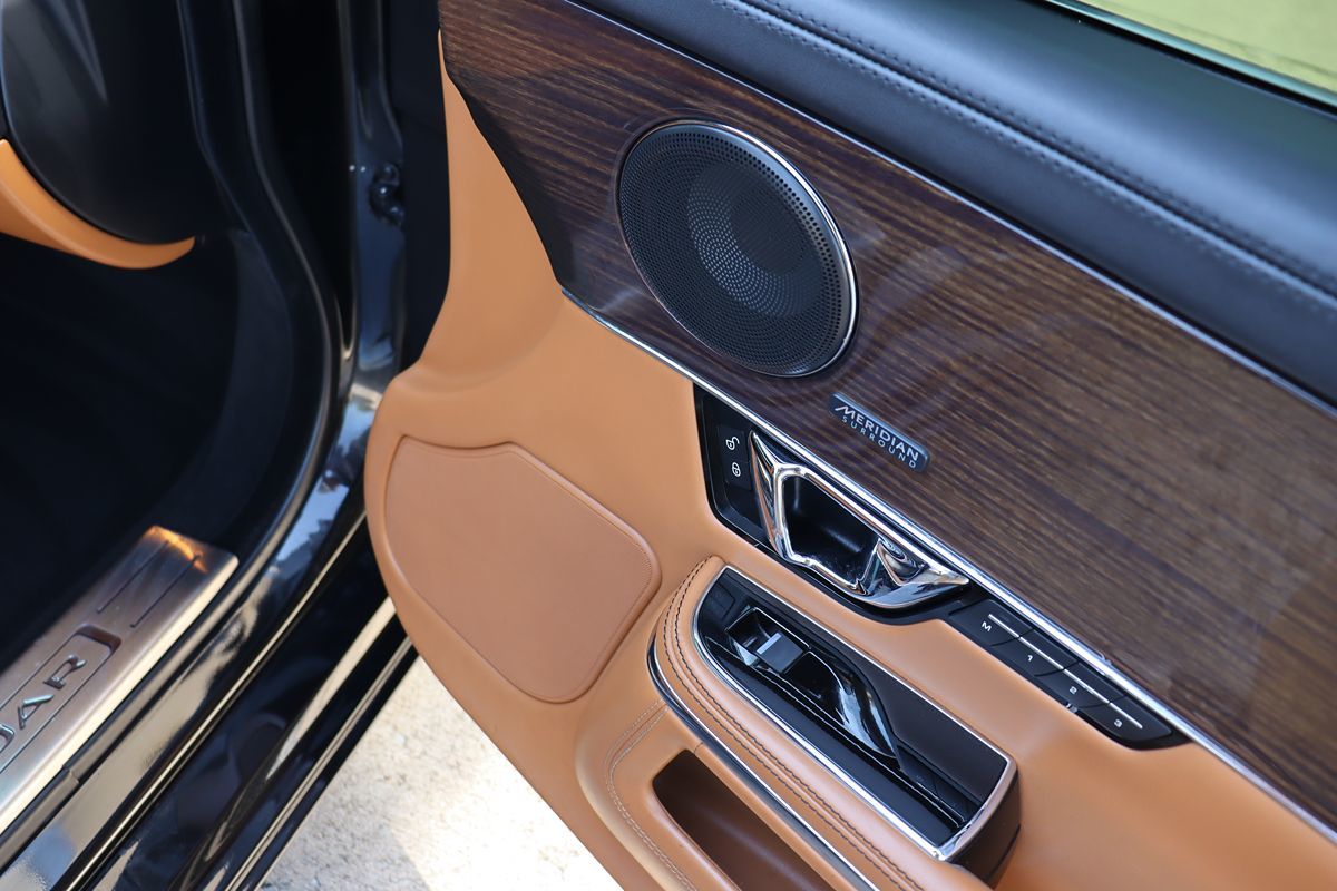 2018 Jaguar XJ XJL Supercharged photo 40
