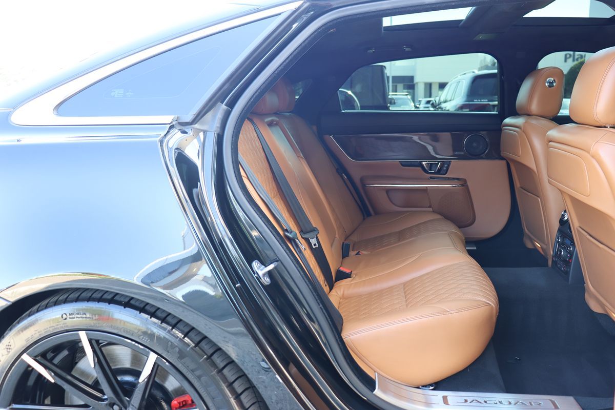 2018 Jaguar XJ XJL Supercharged photo 34