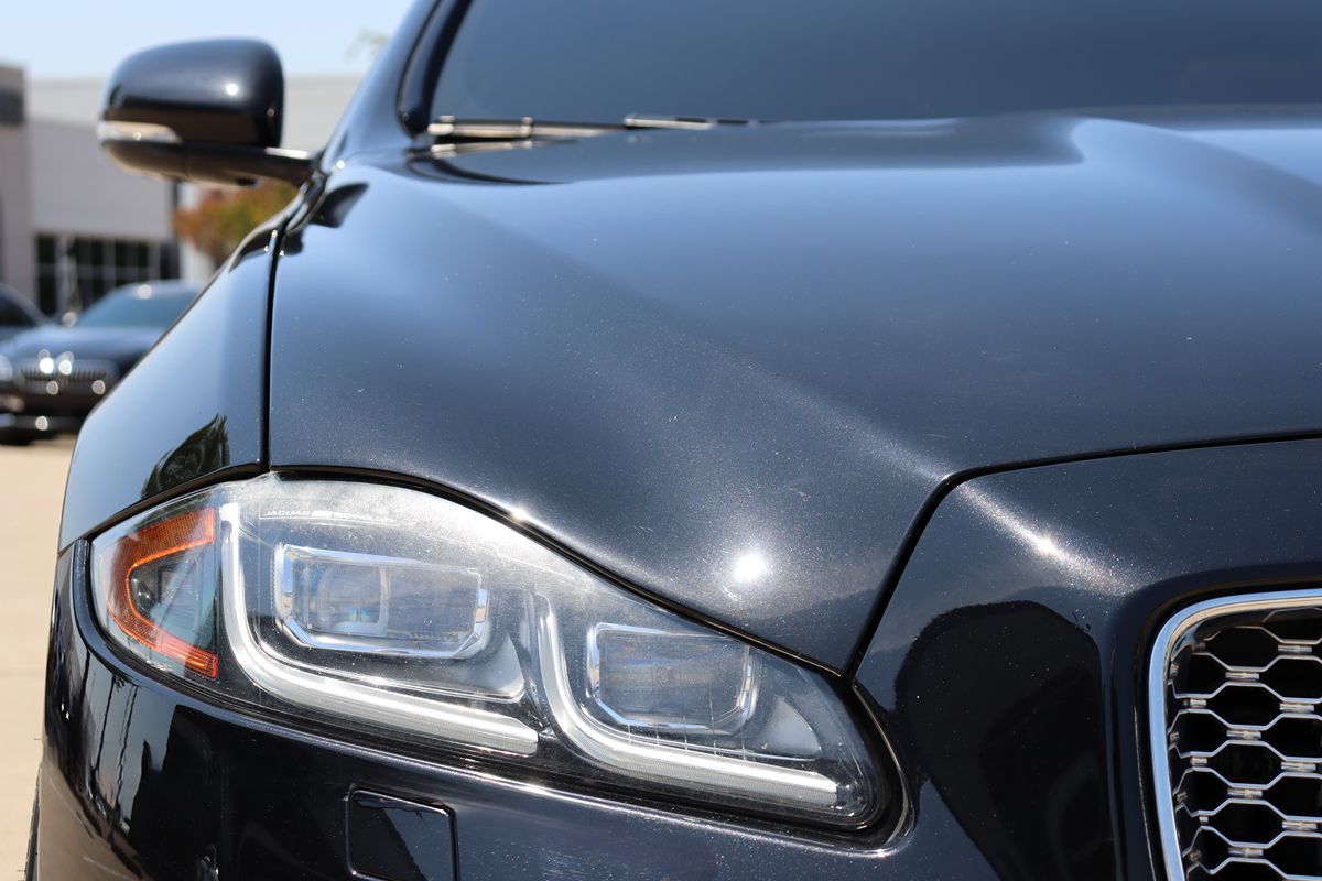 2018 Jaguar XJ XJL Supercharged photo 2