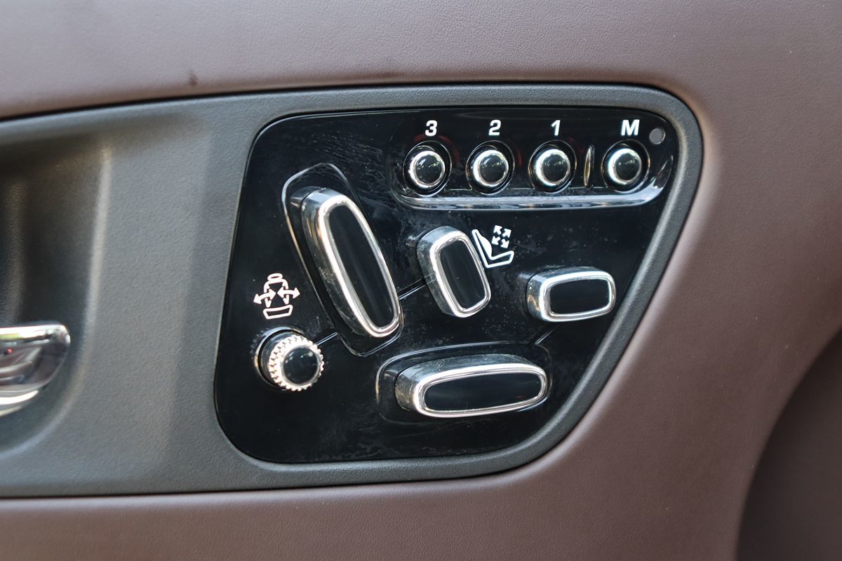 2013 Jaguar XK XKR photo 30