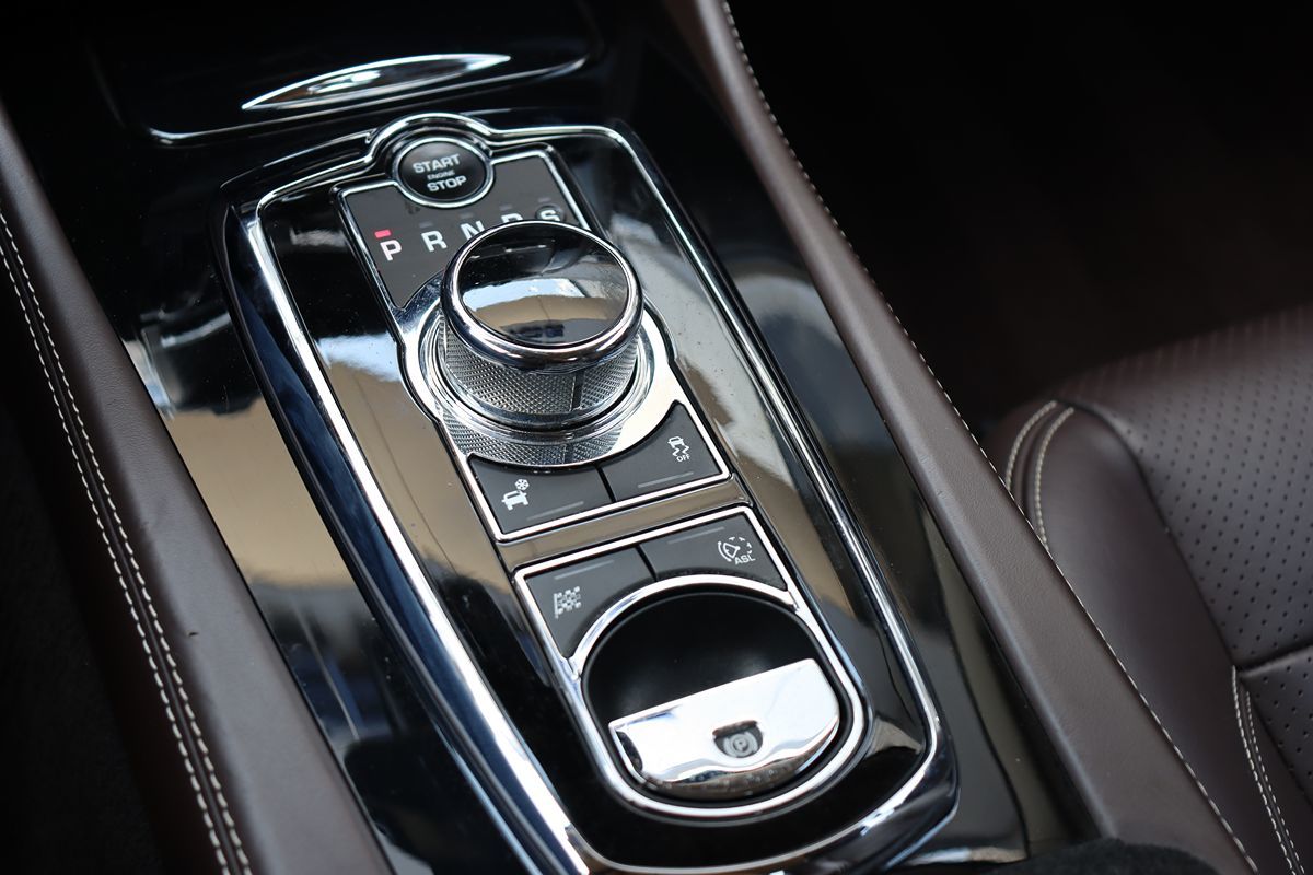 2013 Jaguar XK XKR photo 21