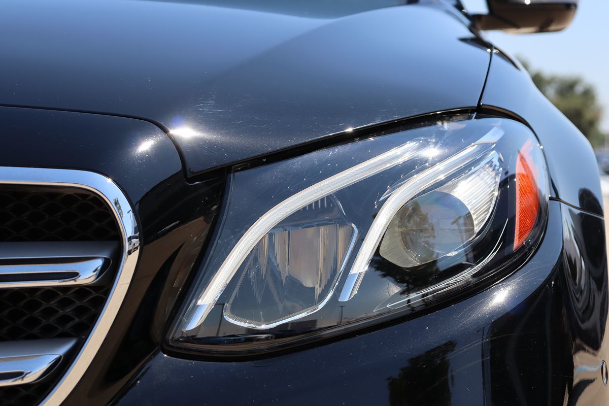 2019 Mercedes Benz E 300 Sedan photo 5