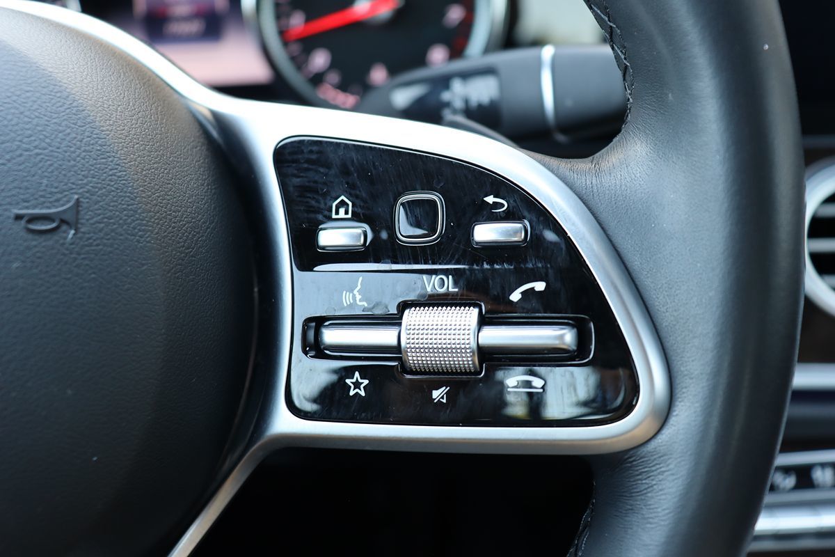 2019 Mercedes Benz E 300 Sedan photo 18