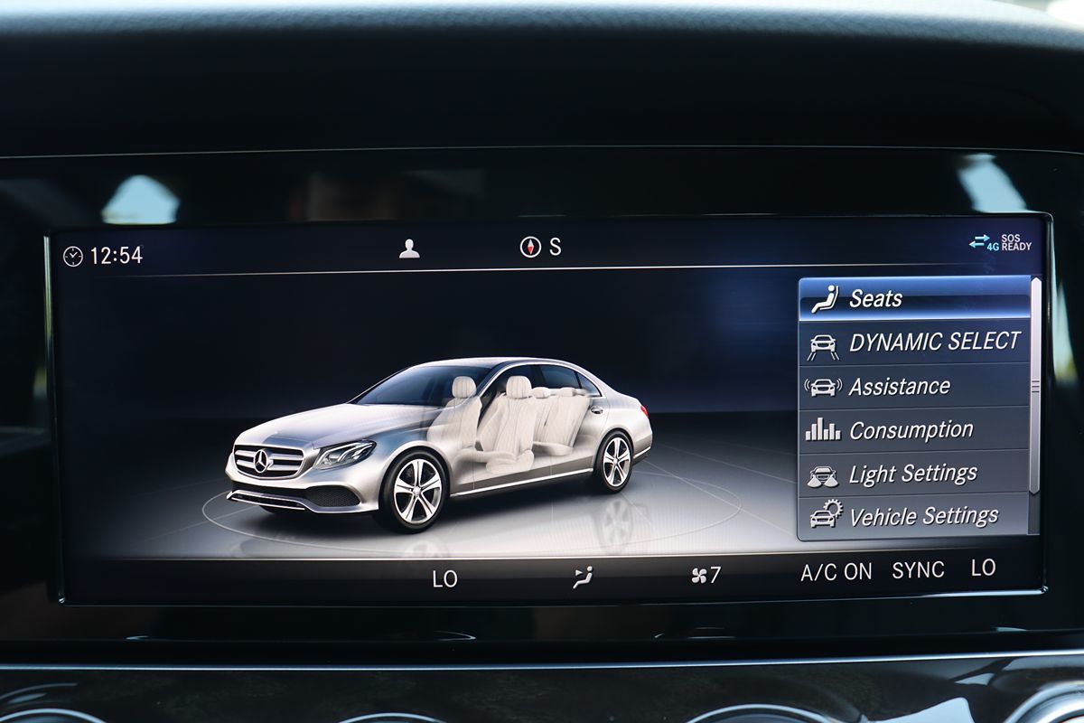 2019 Mercedes Benz E 300 Sedan photo 26