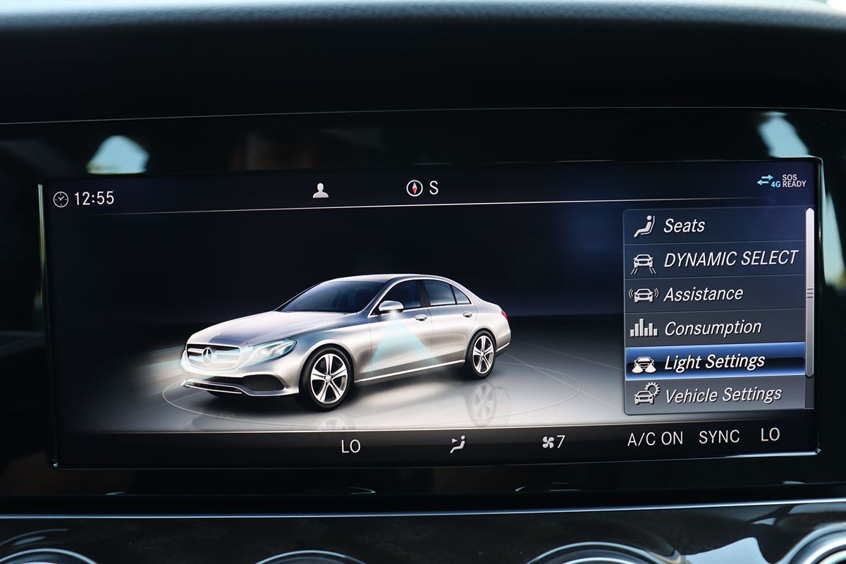 2019 Mercedes Benz E 300 Sedan photo 28