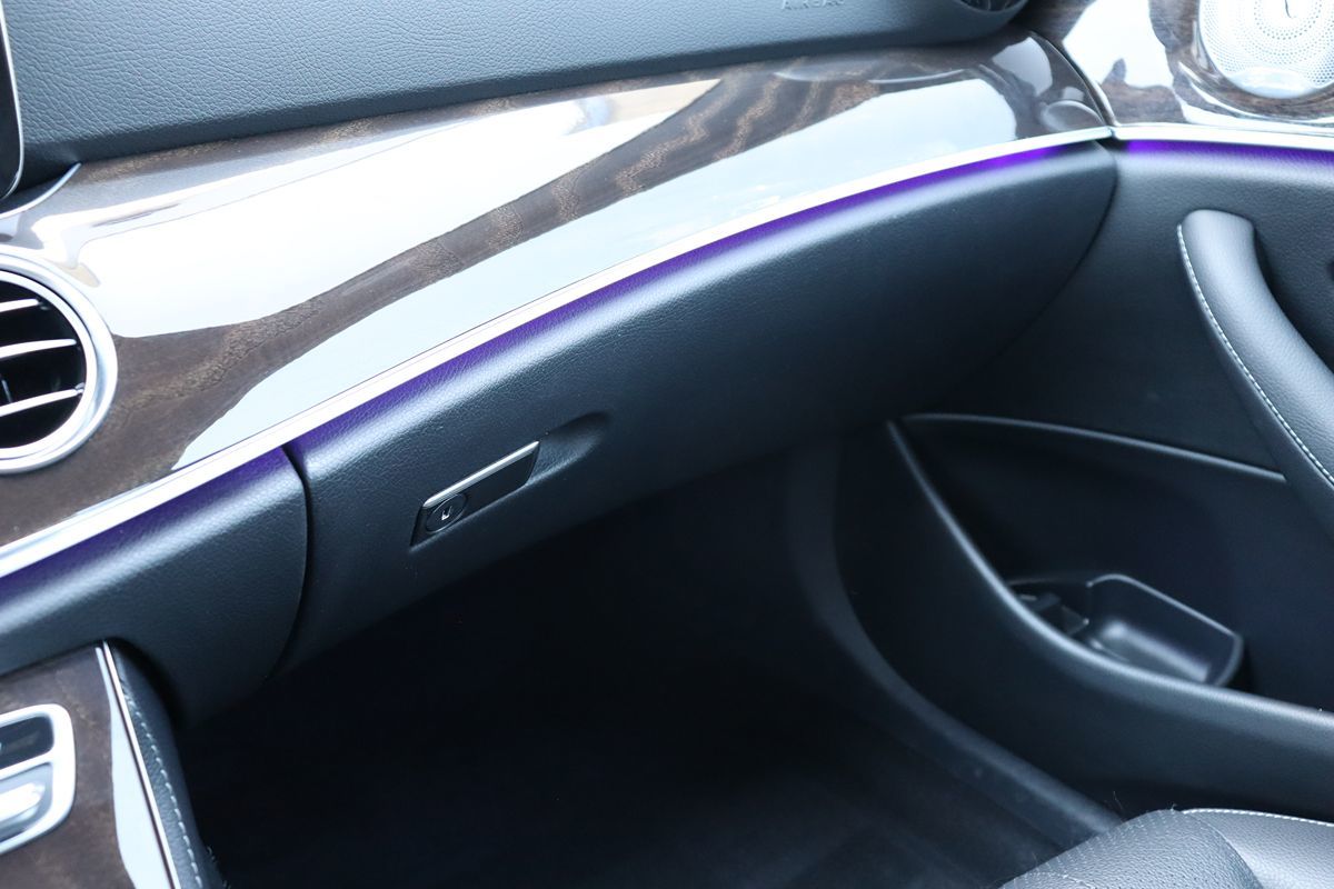 2019 Mercedes Benz E 300 Sedan photo 54