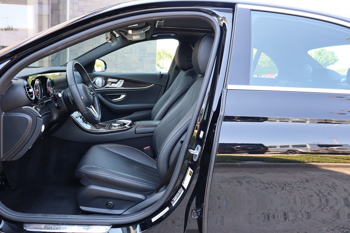 2019 Mercedes Benz E 300 Sedan photo 33