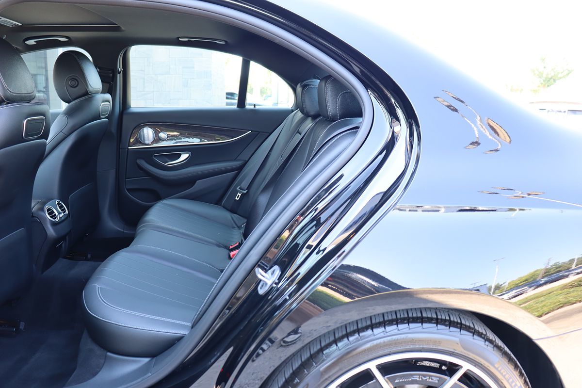 2019 Mercedes Benz E 300 Sedan photo 39