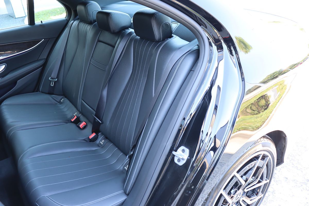 2019 Mercedes Benz E 300 Sedan photo 41
