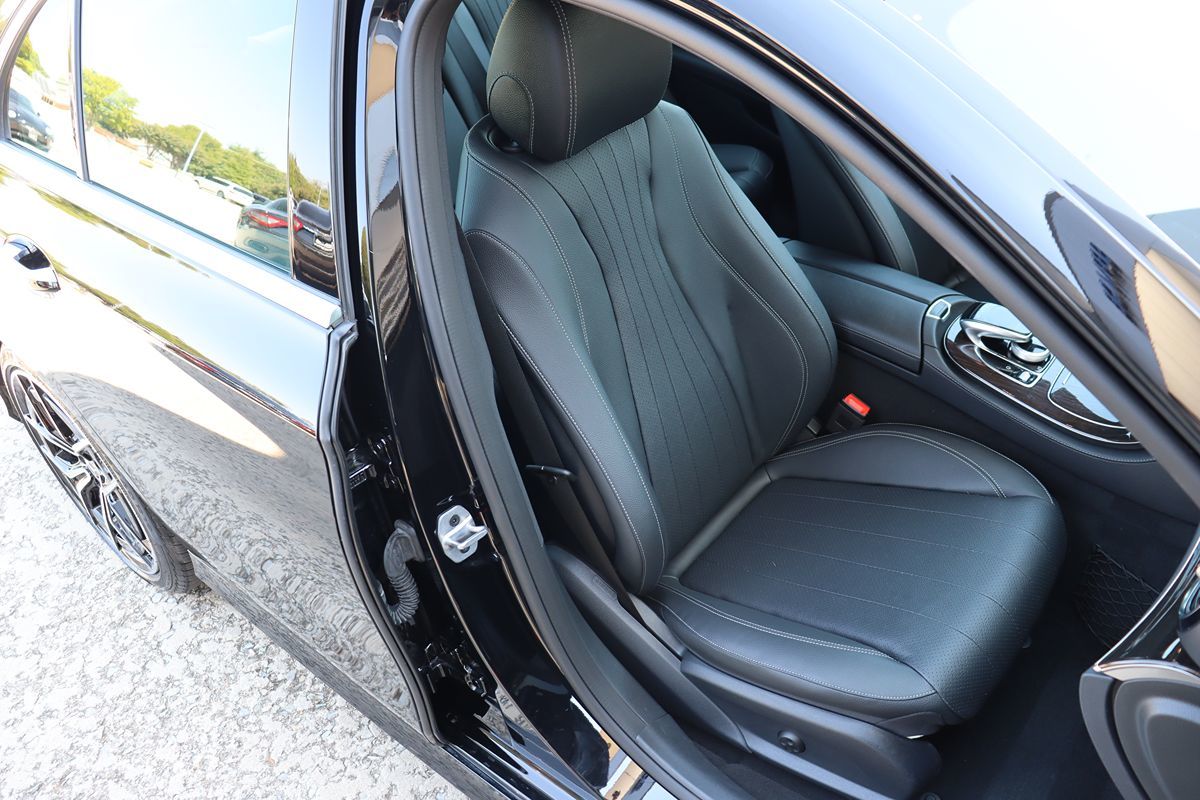 2019 Mercedes Benz E 300 Sedan photo 34