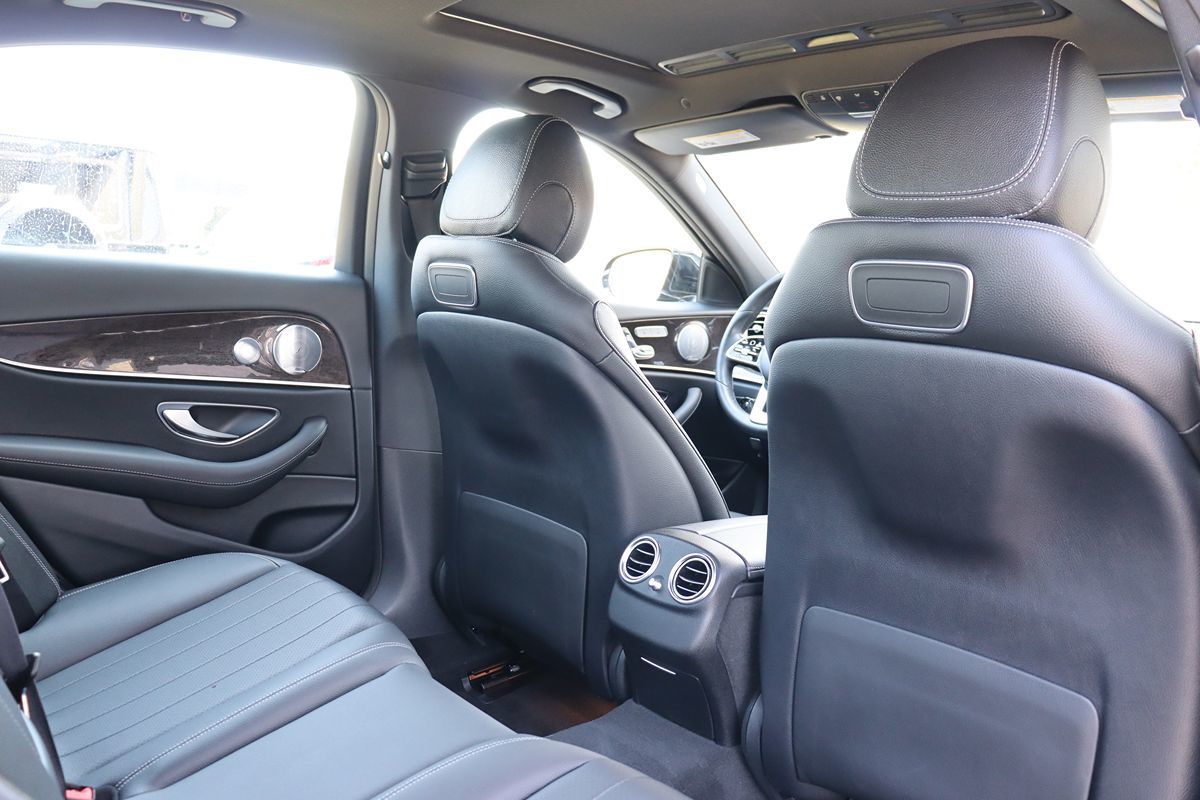 2019 Mercedes Benz E 300 Sedan photo 37