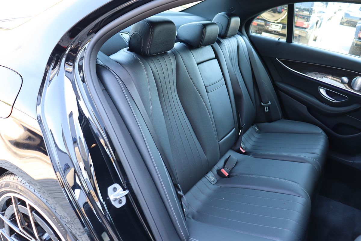 2019 Mercedes Benz E 300 Sedan photo 40