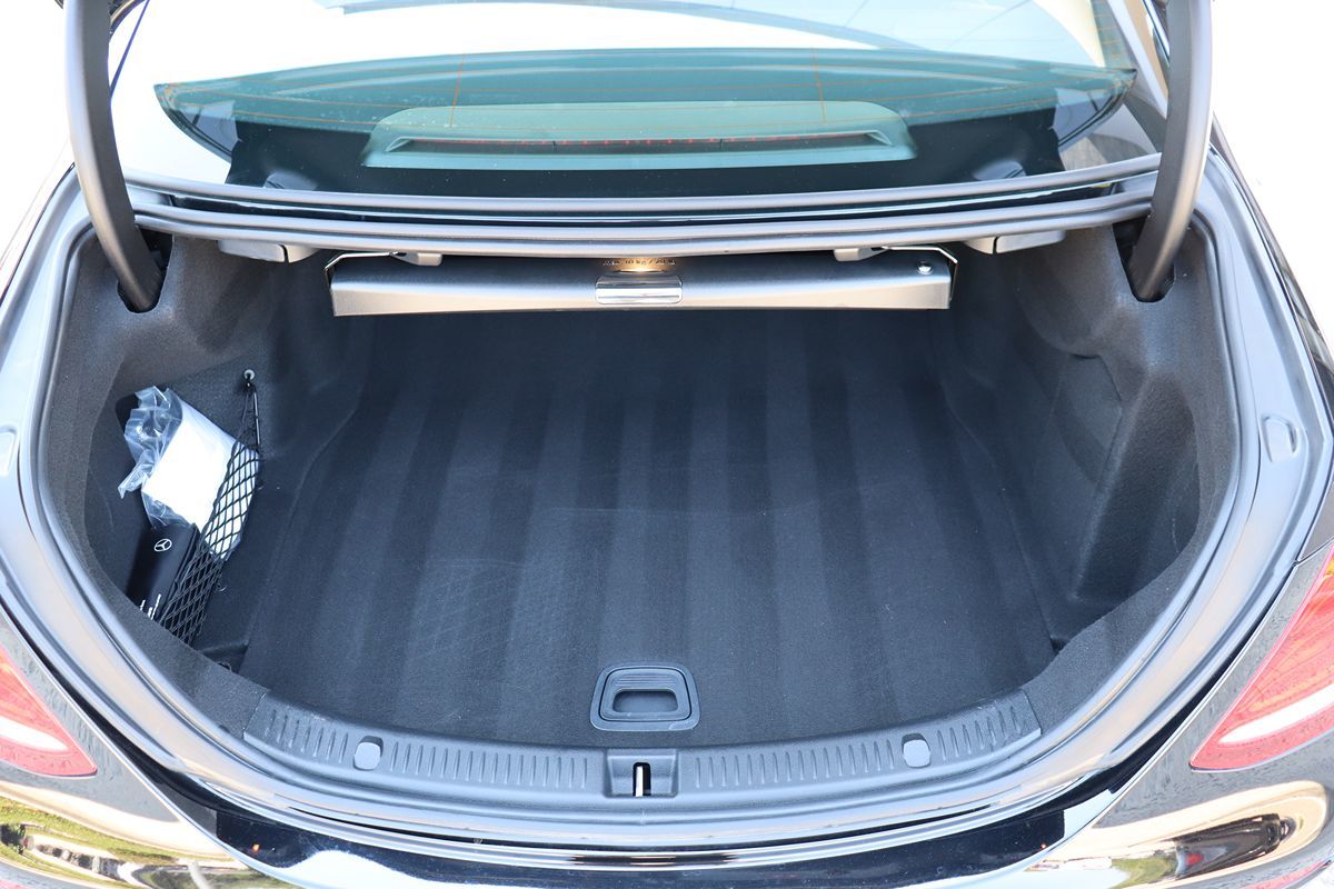 2019 Mercedes Benz E 300 Sedan photo 47