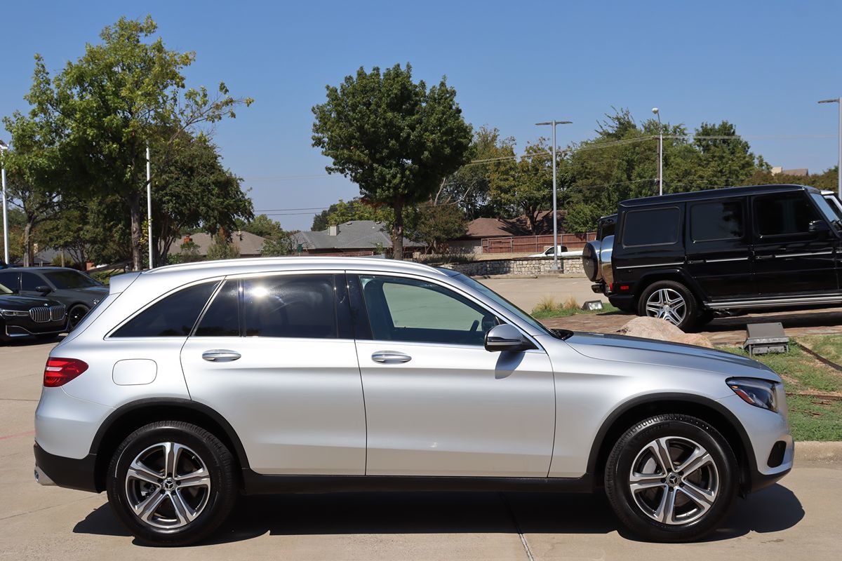 2018 Mercedes Benz GLC 300 photo 4