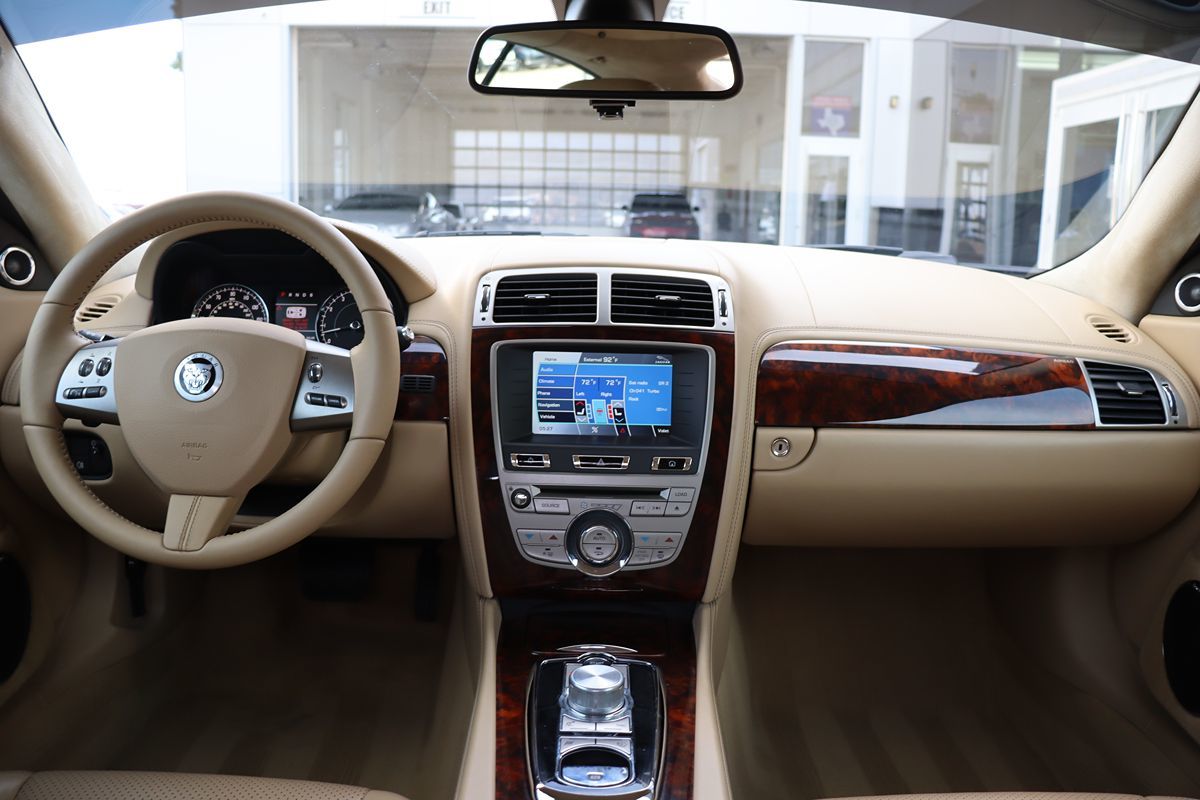 2011 Jaguar XK photo 10