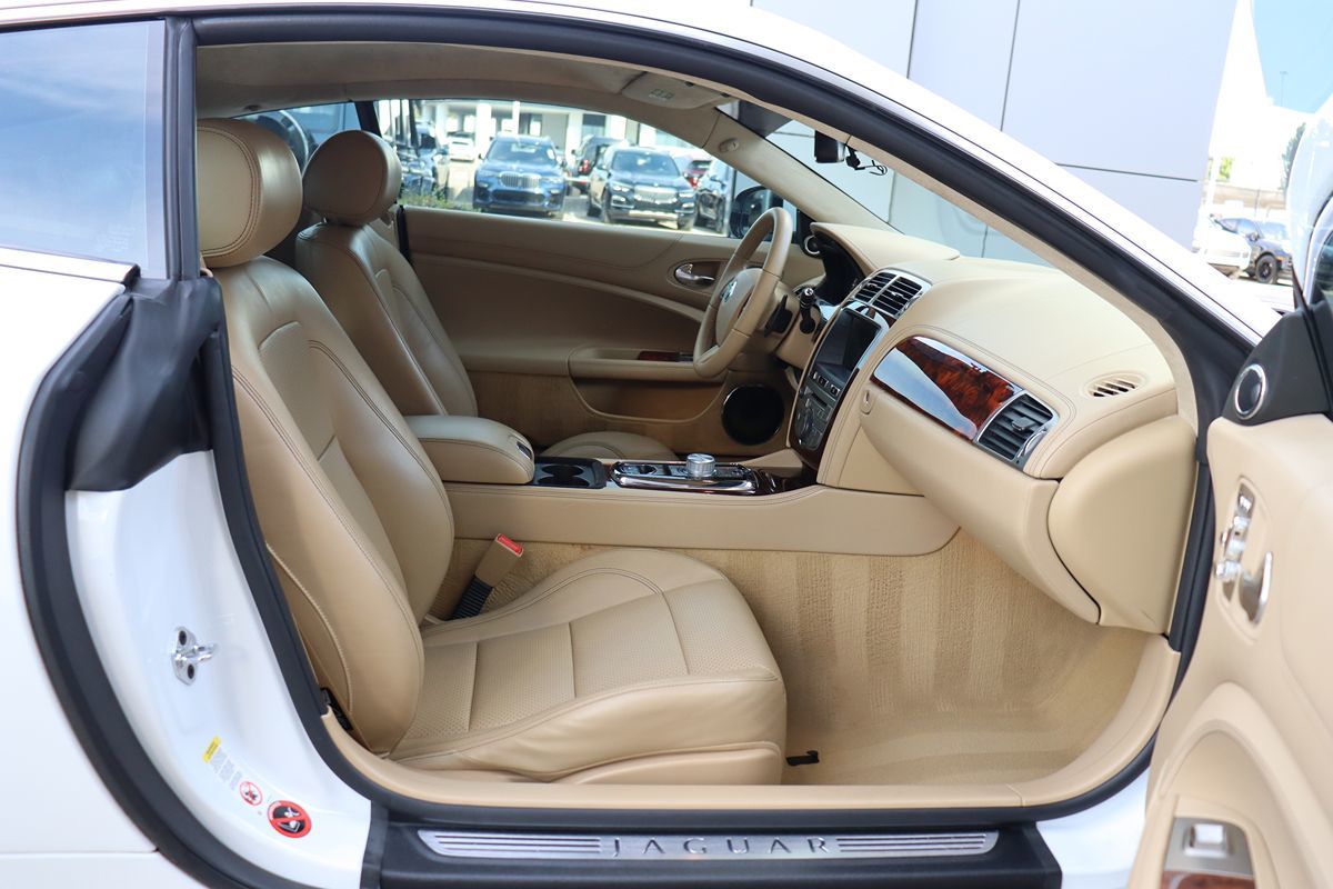 2011 Jaguar XK photo 23