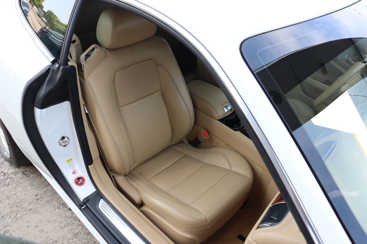 2011 Jaguar XK photo 25