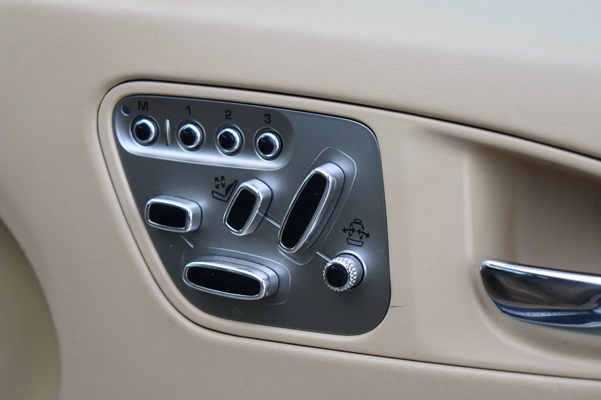 2011 Jaguar XK photo 30
