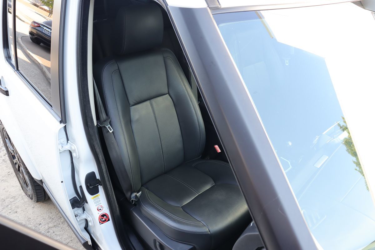 2013 Land Rover LR4 HSE LUX photo 28