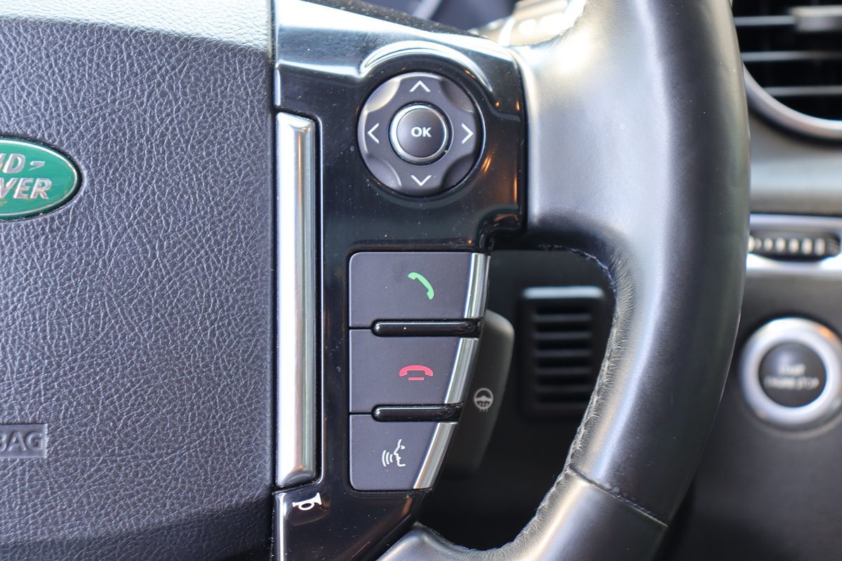 2013 Land Rover LR4 HSE LUX photo 16