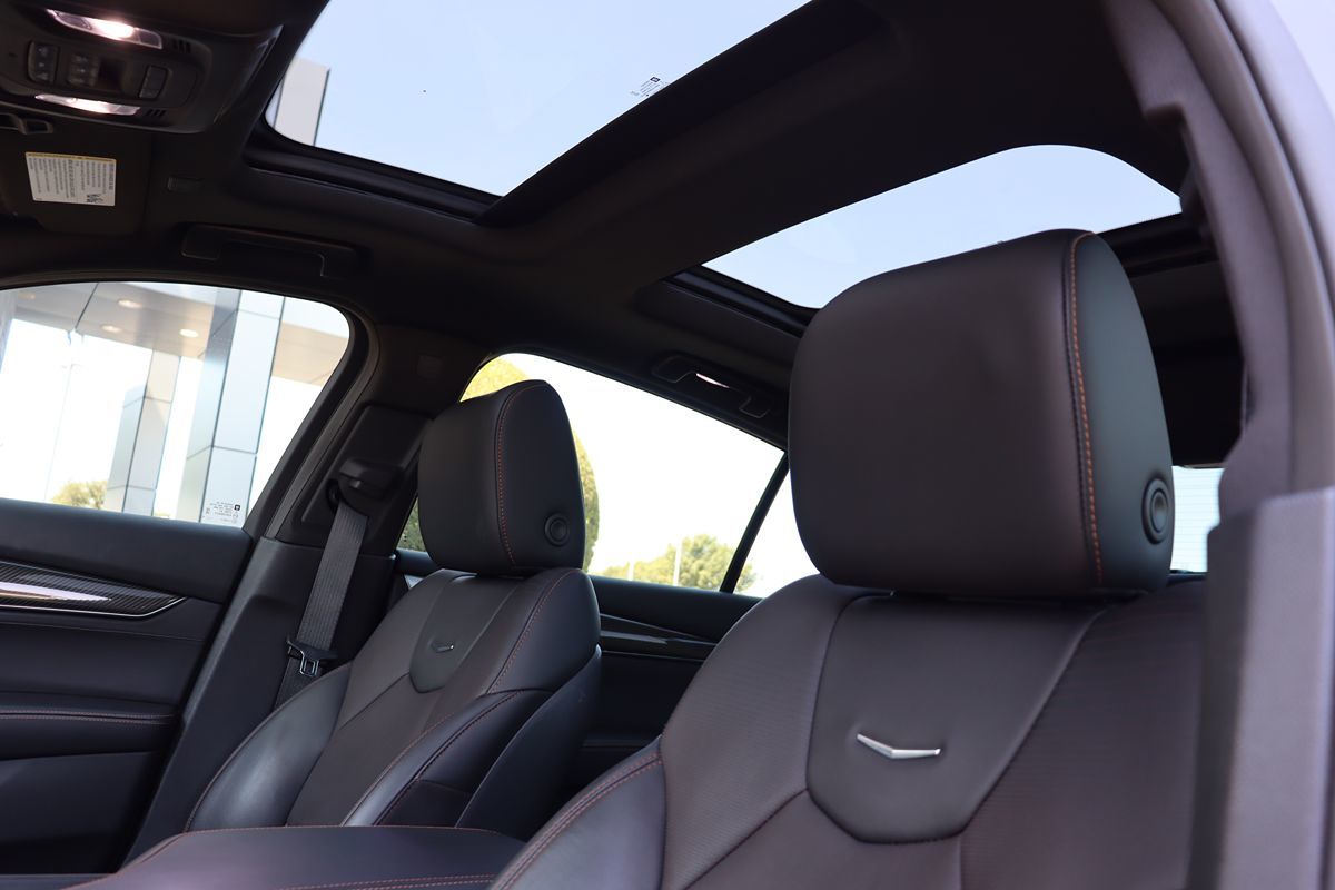 2020 Cadillac CT5 V photo 11