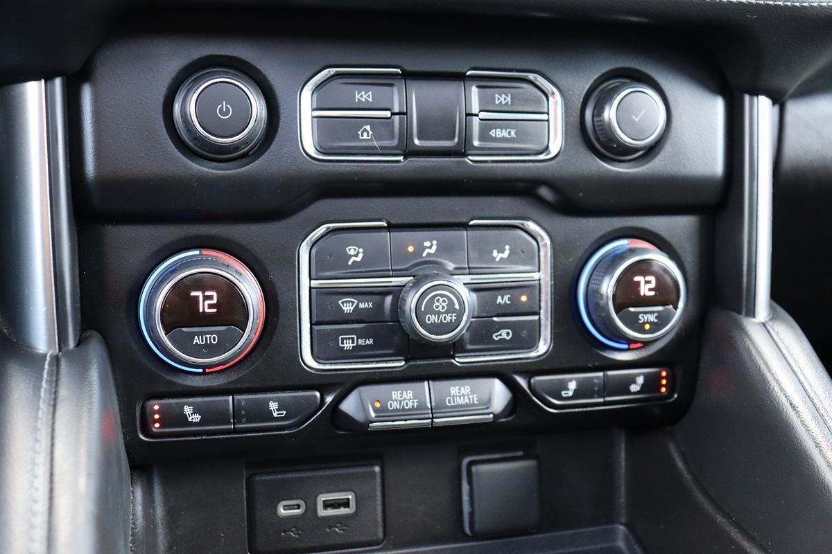 2021 Chevrolet Tahoe Z71 photo 26