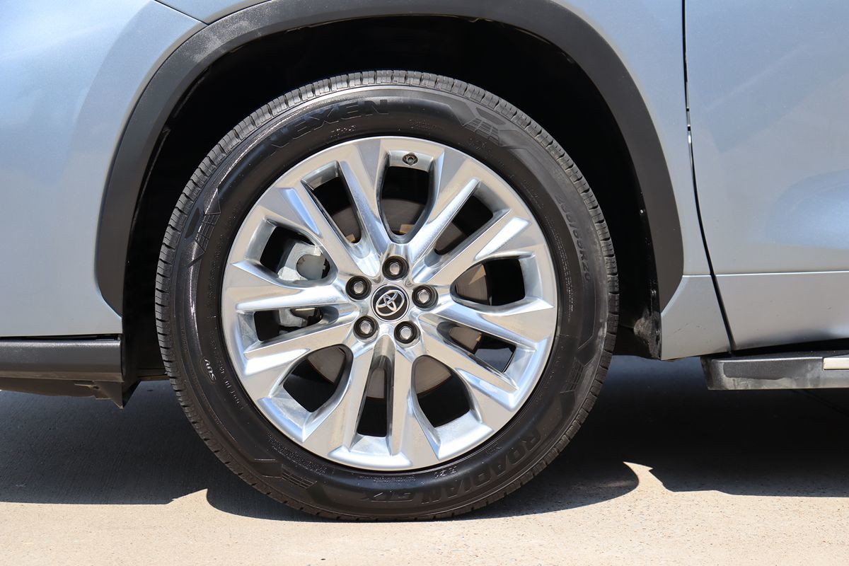 2021 Toyota Highlander Limited photo 45