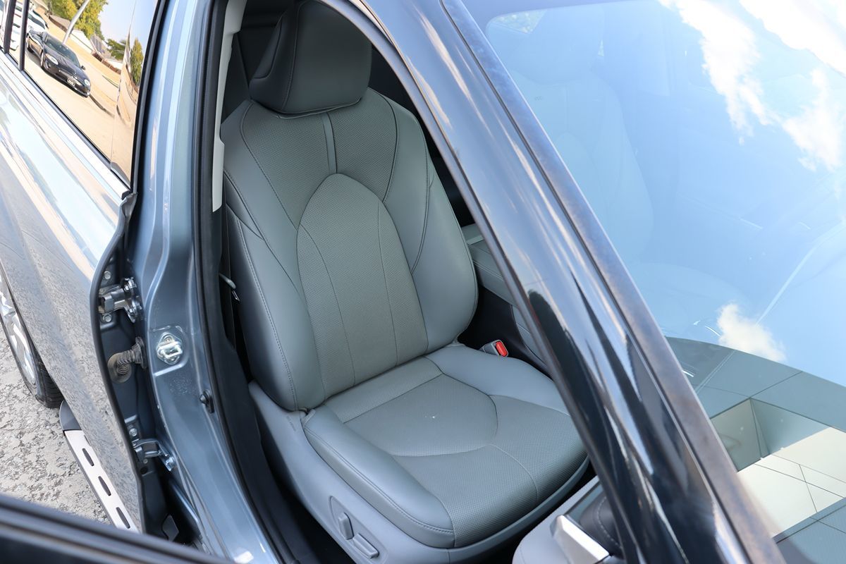2021 Toyota Highlander Limited photo 26