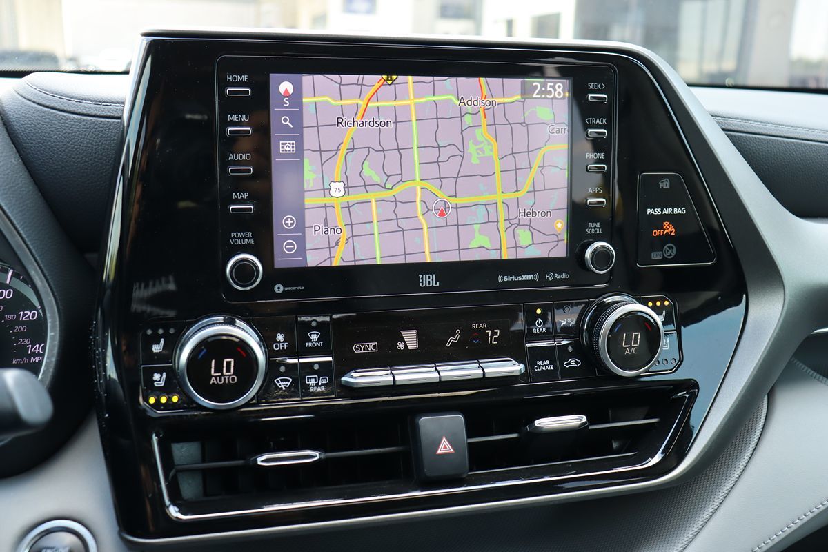 2021 Toyota Highlander Limited photo 17