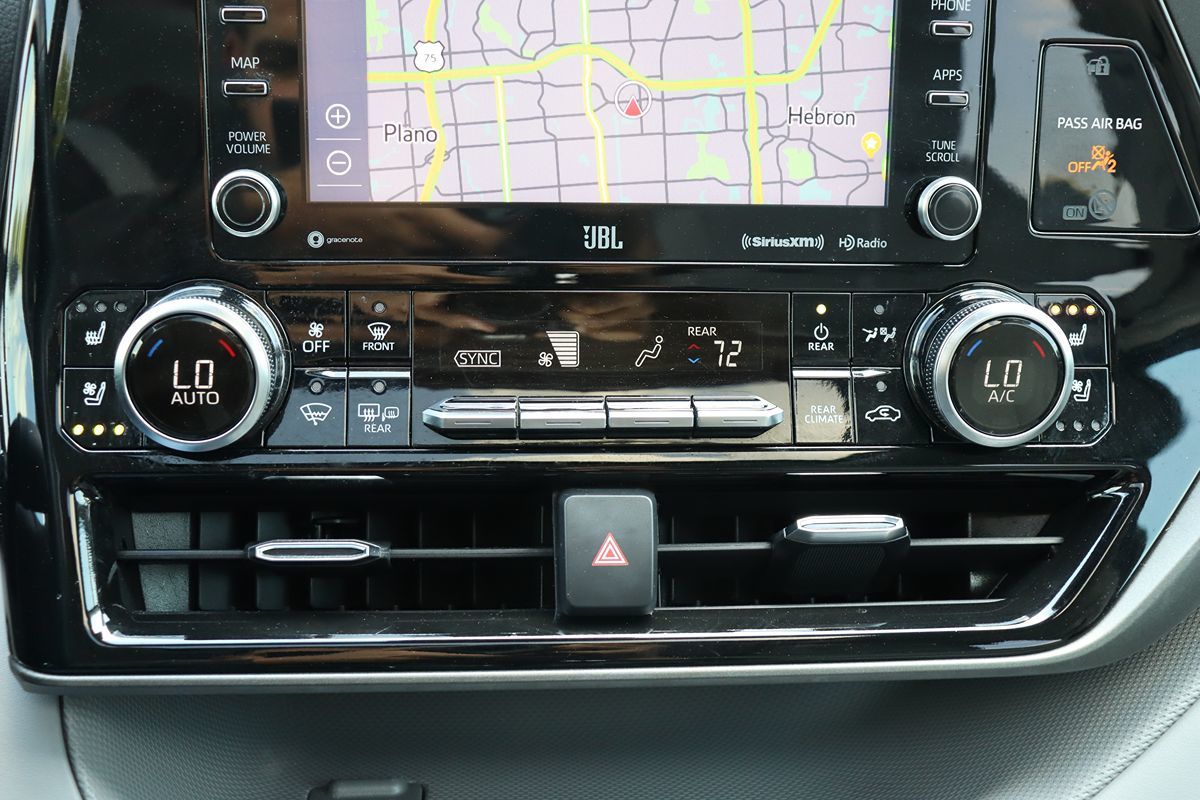 2021 Toyota Highlander Limited photo 22