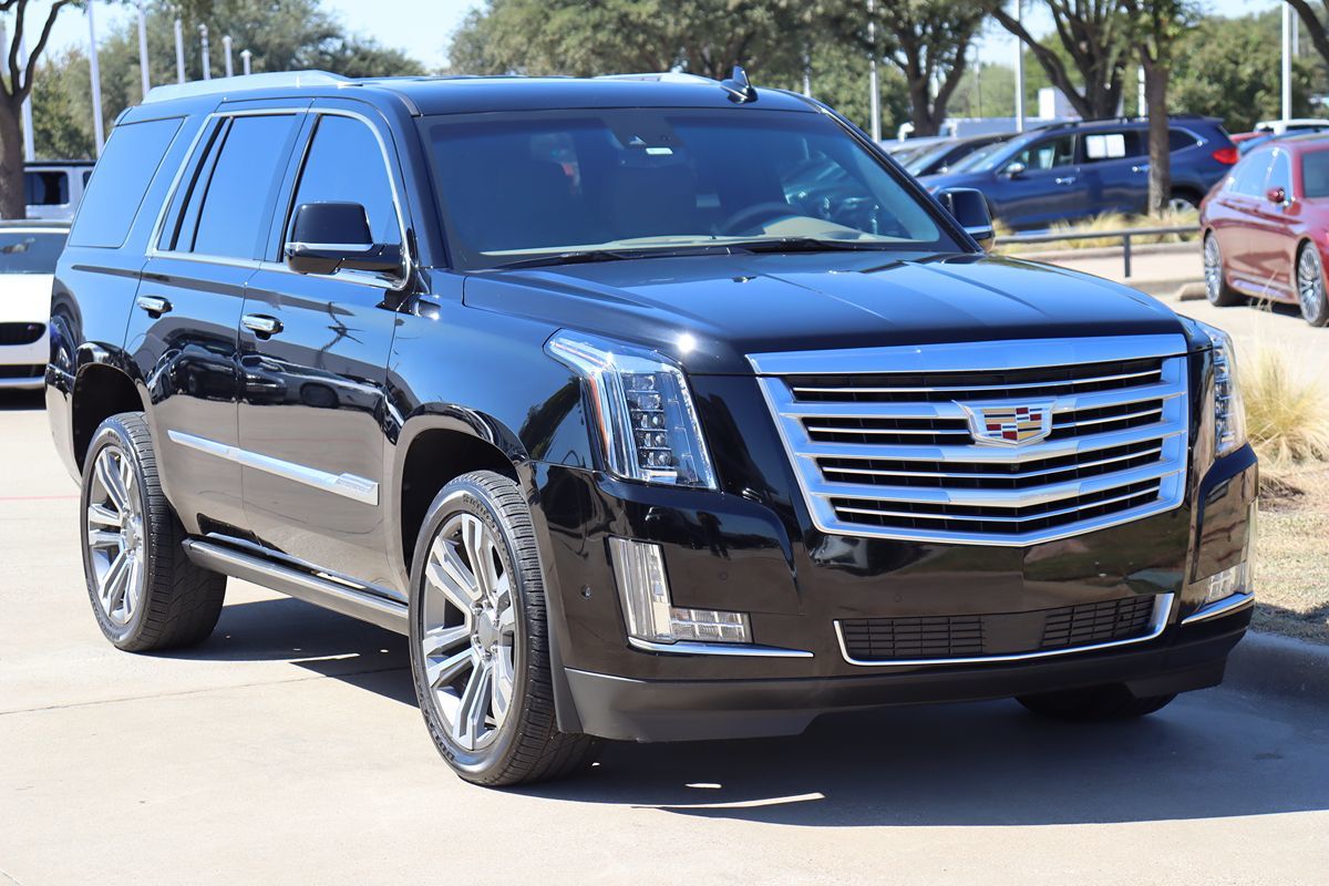 2019 Cadillac Escalade Platinum photo 2