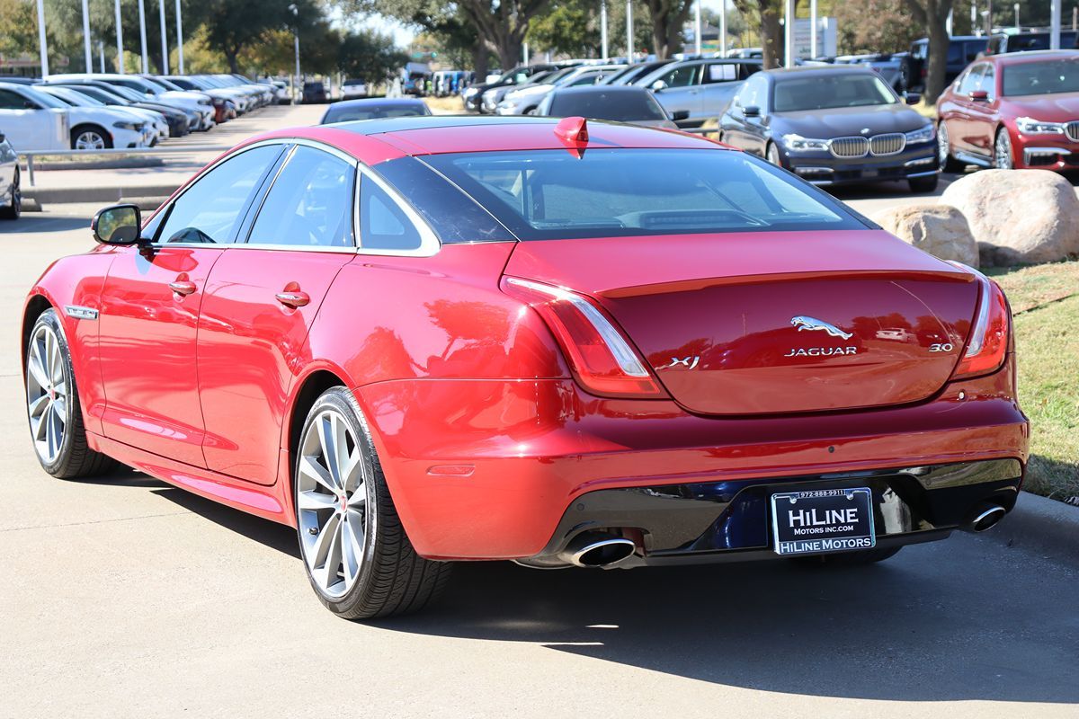 2016 Jaguar XJ R-Sport photo 4