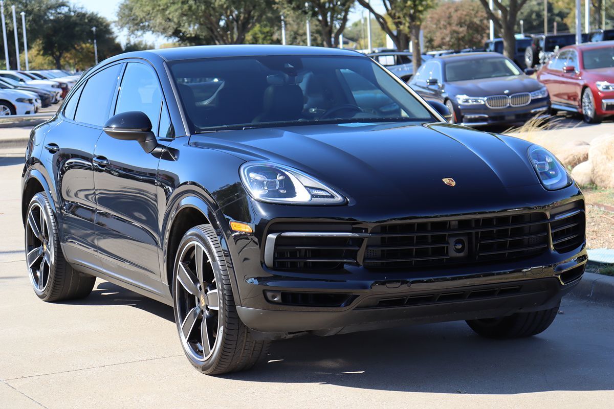 2021 Porsche Cayenne Coupe photo 2