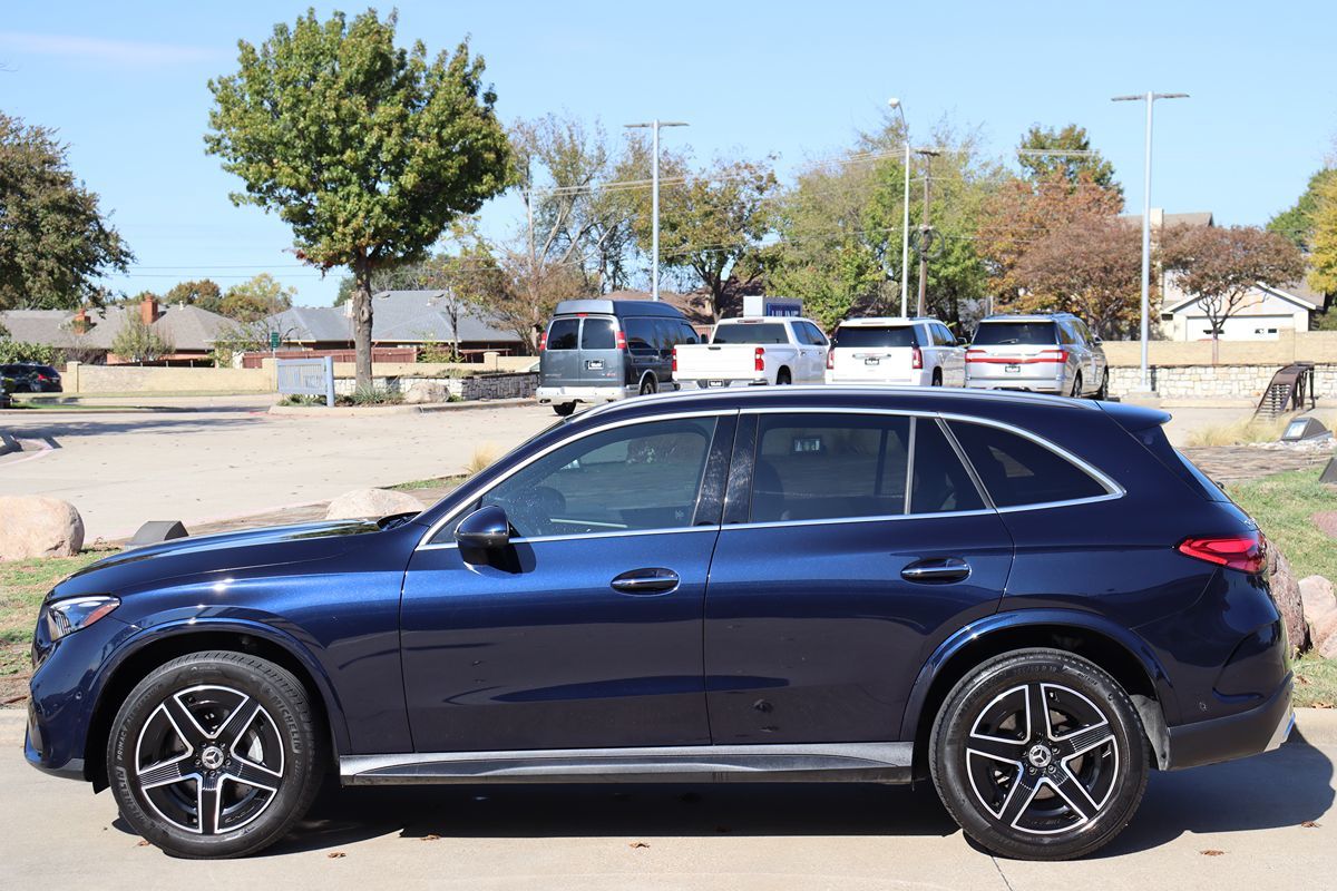 2024 Mercedes Benz GLC 4MATIC 300 photo 4