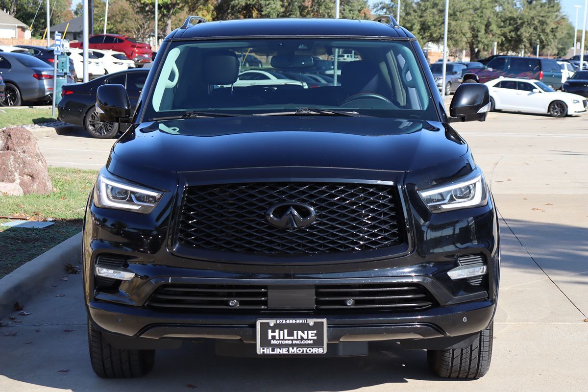 2019 Infiniti QX80 Luxe photo 3