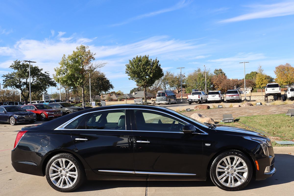 2019 Cadillac XTS Luxury photo 4