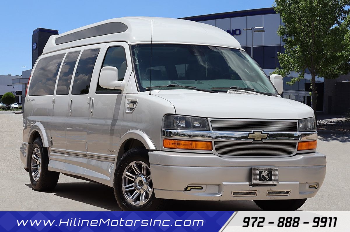 2021 Chevrolet Express 2500 LS's photo