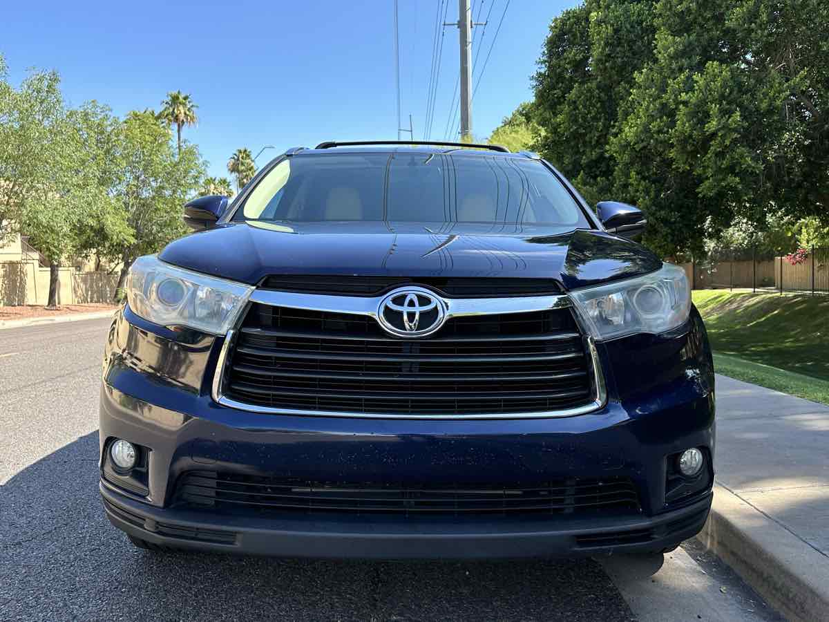 Sold 2016 Toyota Highlander XLE in Phoenix