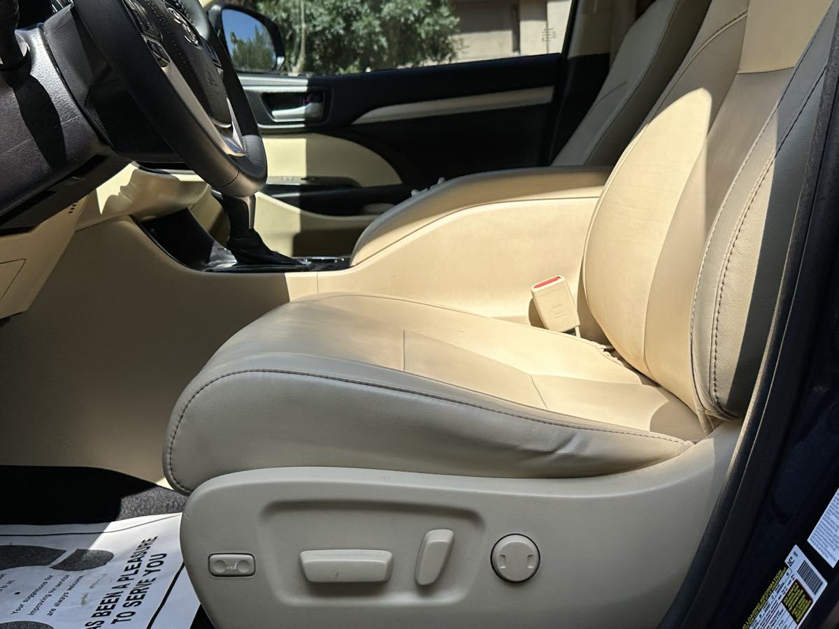 Sold 2016 Toyota Highlander XLE in Phoenix