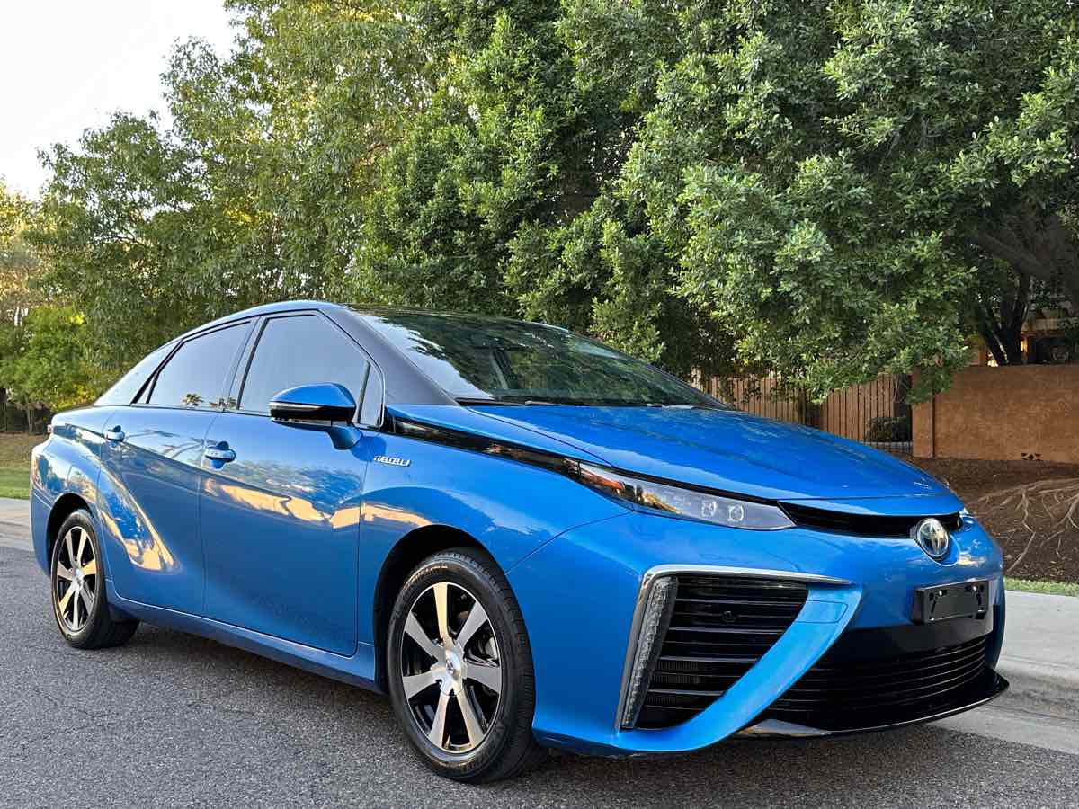 Sold 2017 Toyota Mirai in Phoenix