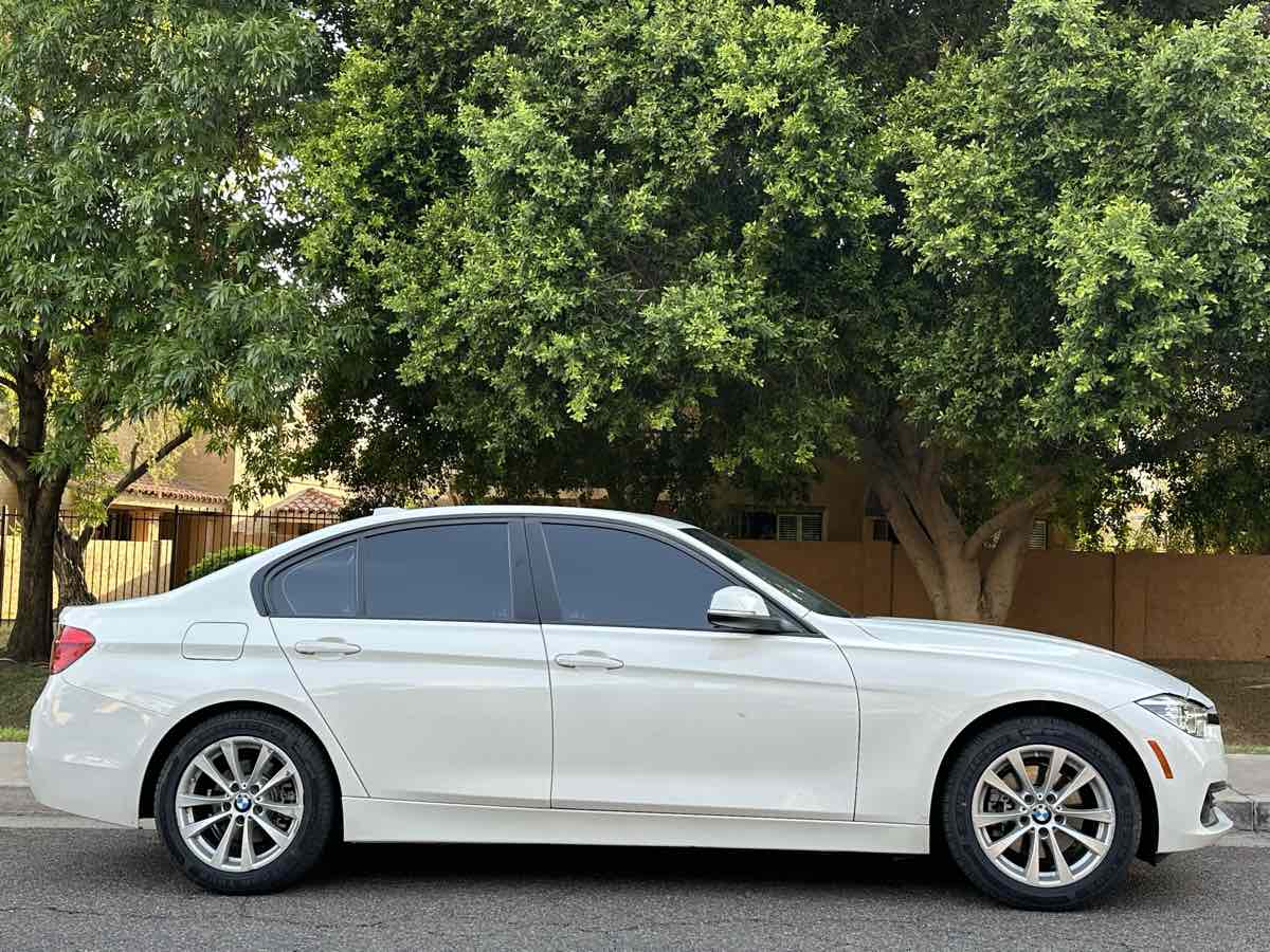 フジミBMW 320i 2 DOOR SEAT SALOON Sold 2018 BMW 3 Series 320i in Phoenix