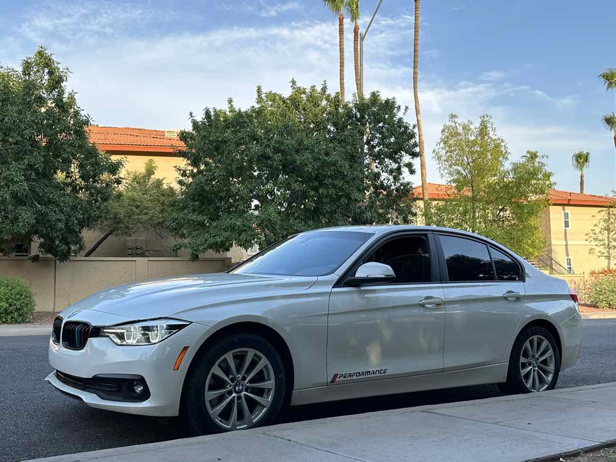 フジミBMW 320i 2 DOOR SEAT SALOON Sold 2018 BMW 3 Series 320i in Phoenix