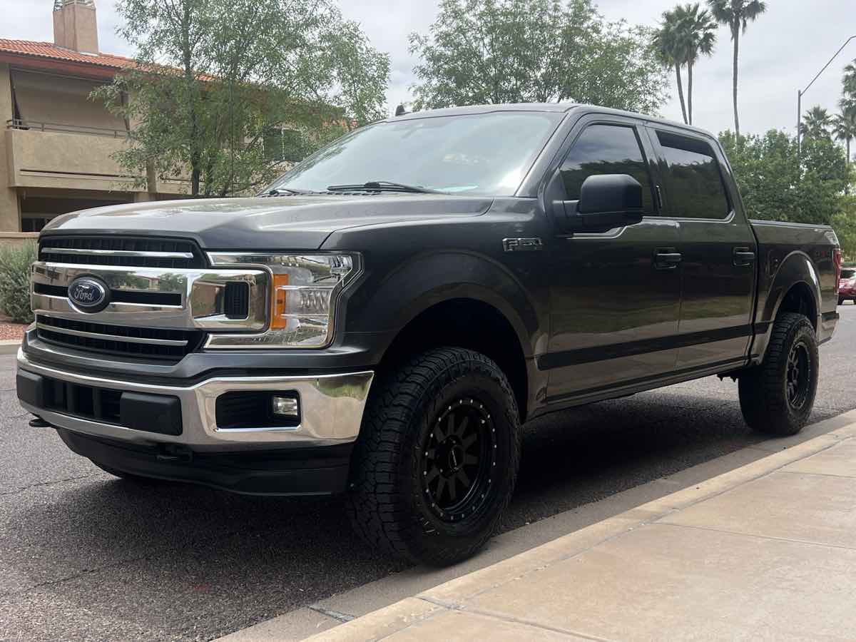 2020 Ford F-150 XLT photo 3