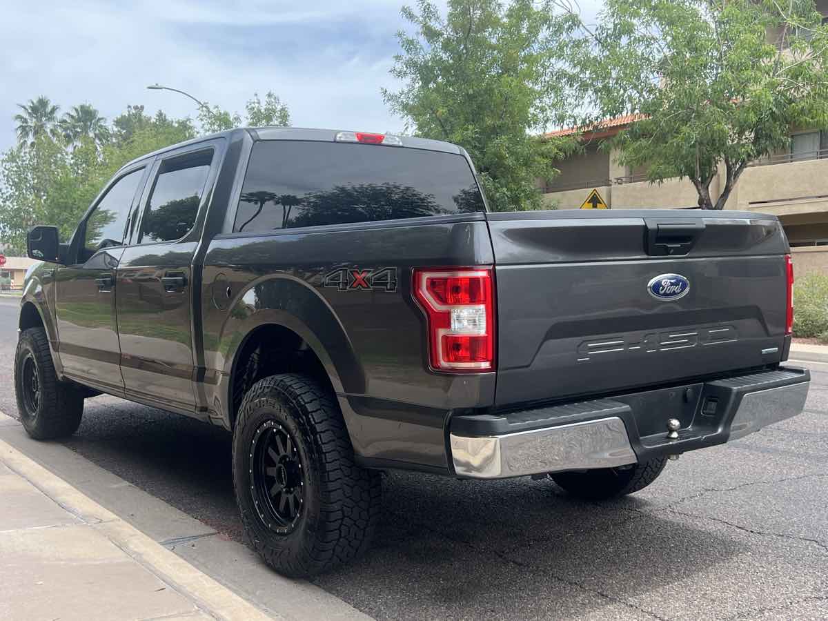 2020 Ford F-150 XLT photo 4