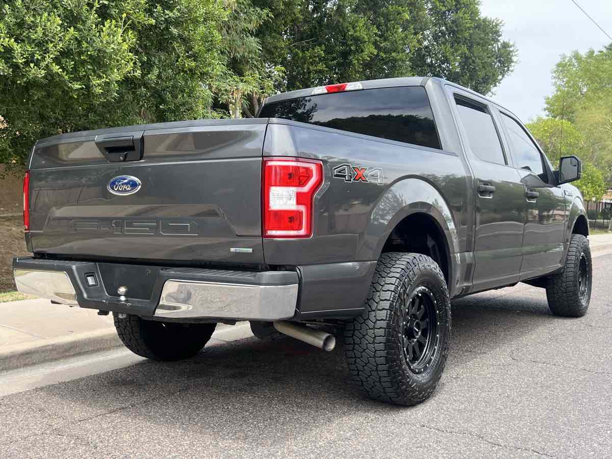 2020 Ford F-150 XLT photo 5