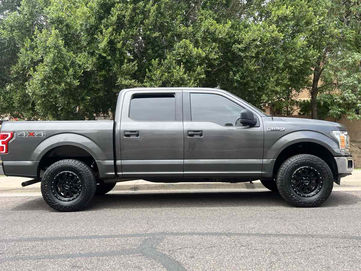 2020 Ford F-150 XLT photo 6