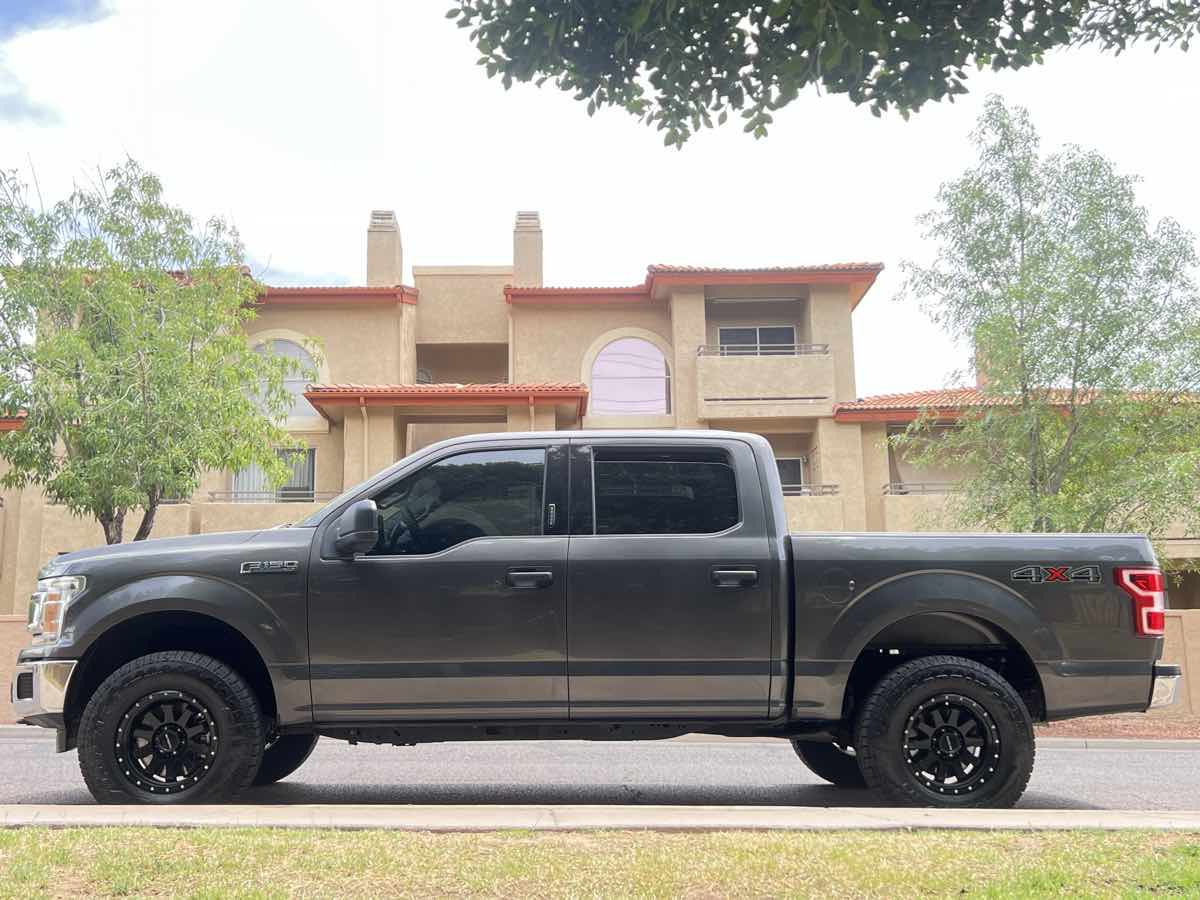 2020 Ford F-150 XLT photo 8