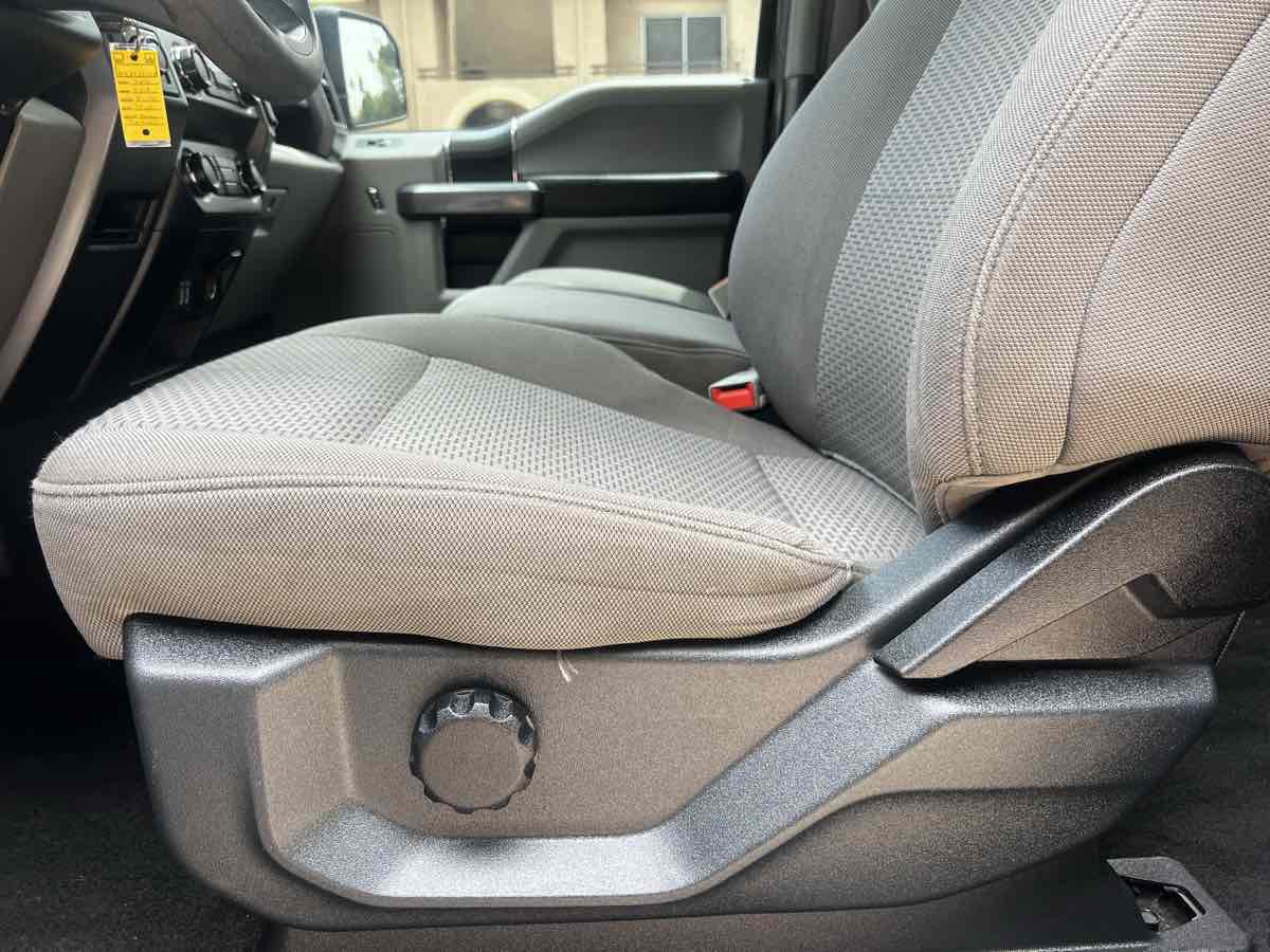2020 Ford F-150 XLT photo 9